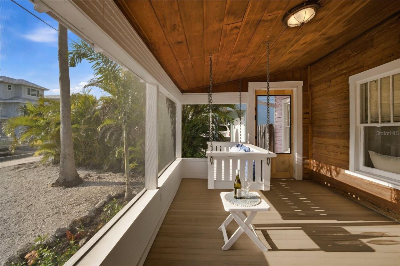 2913 Gulf Drive, Holmes Beach, FL 34217 Photo