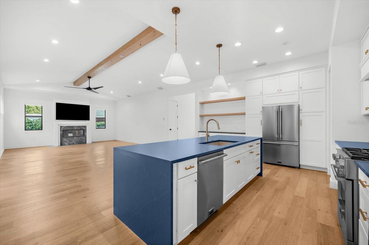 2135 Datura Street, Sarasota, FL 34239 Photo