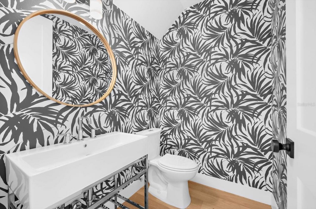 2135 Datura Street, Sarasota, FL 34239 Photo