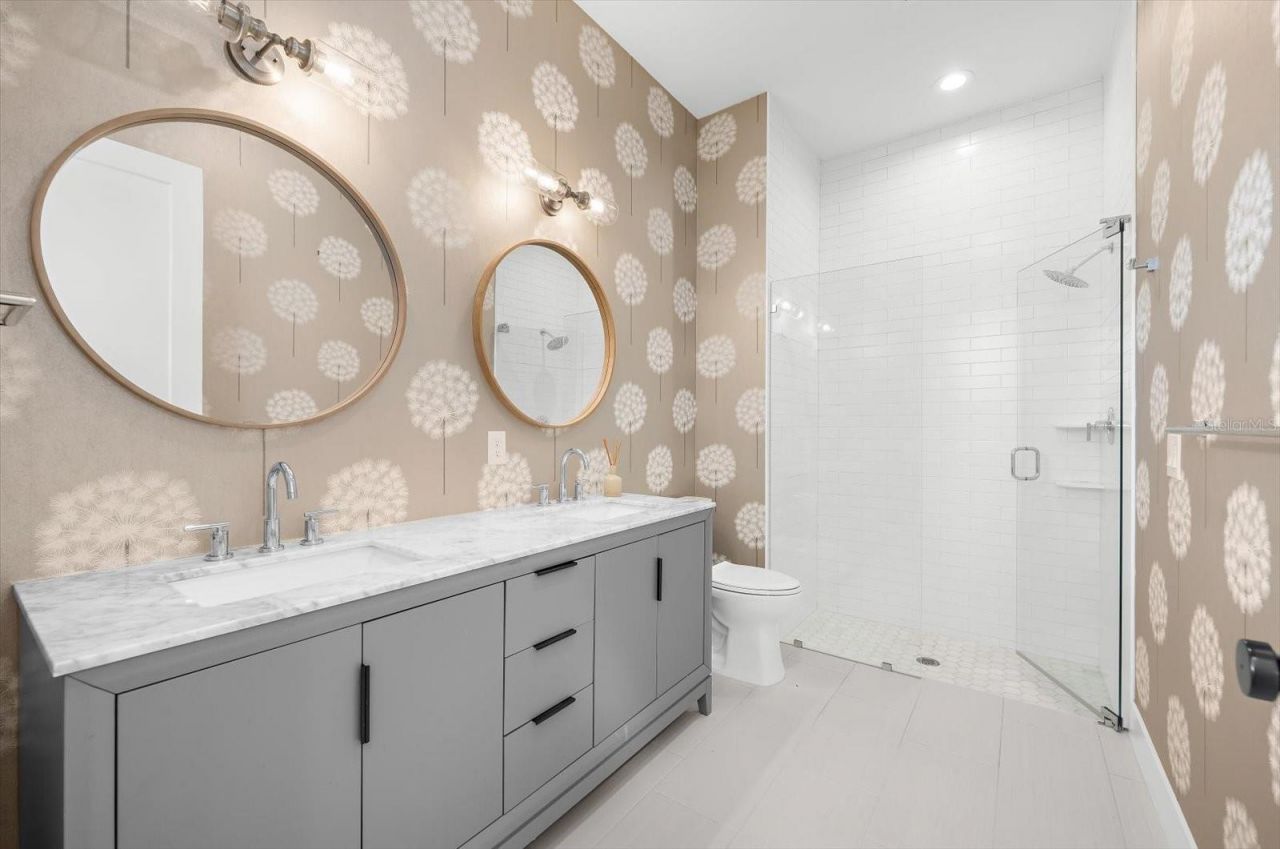 2135 Datura Street, Sarasota, FL 34239 Photo