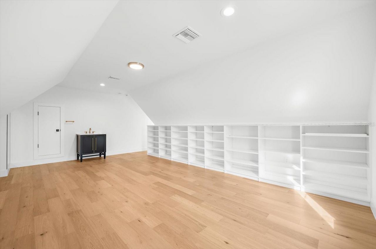 2135 Datura Street, Sarasota, FL 34239 Photo