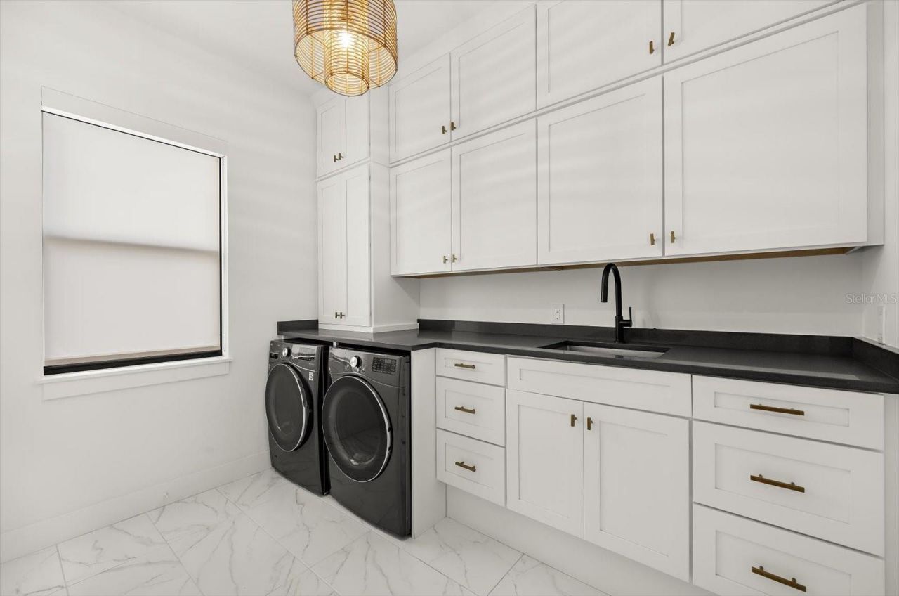 2135 Datura Street, Sarasota, FL 34239 Photo