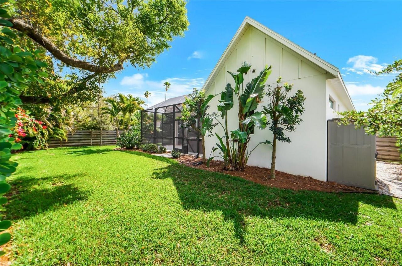 2135 Datura Street, Sarasota, FL 34239 Photo