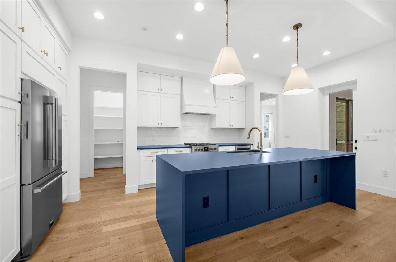 2135 Datura Street, Sarasota, FL 34239 Photo