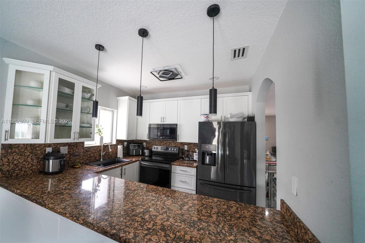 16334 SW 57th St, Miami, FL 33193 Photo