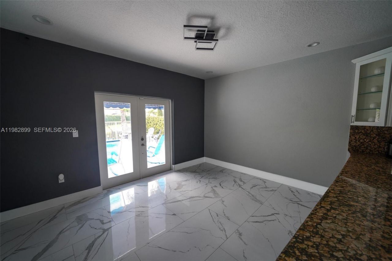 16334 SW 57th St, Miami, FL 33193 Photo