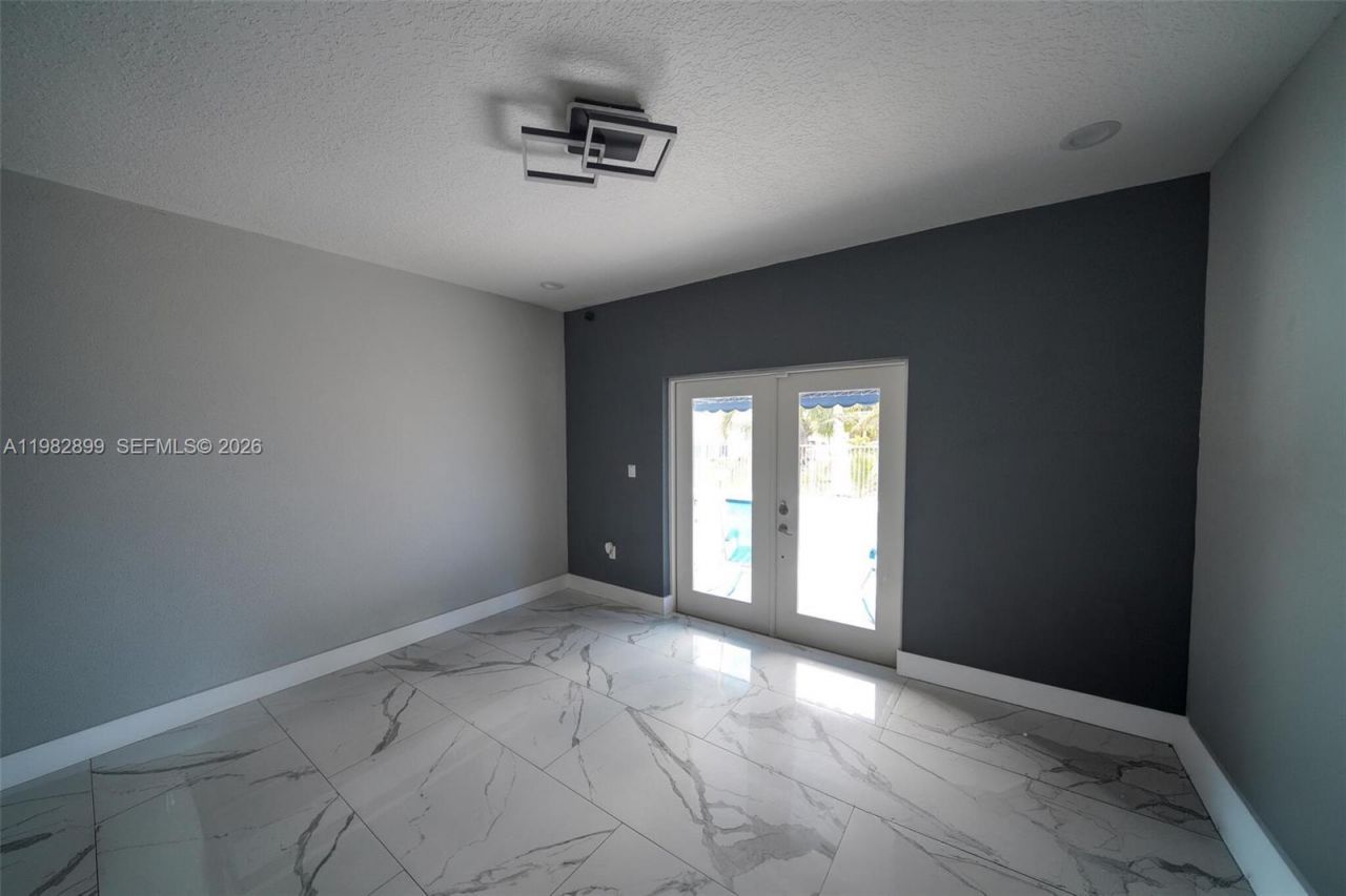 16334 SW 57th St, Miami, FL 33193 Photo