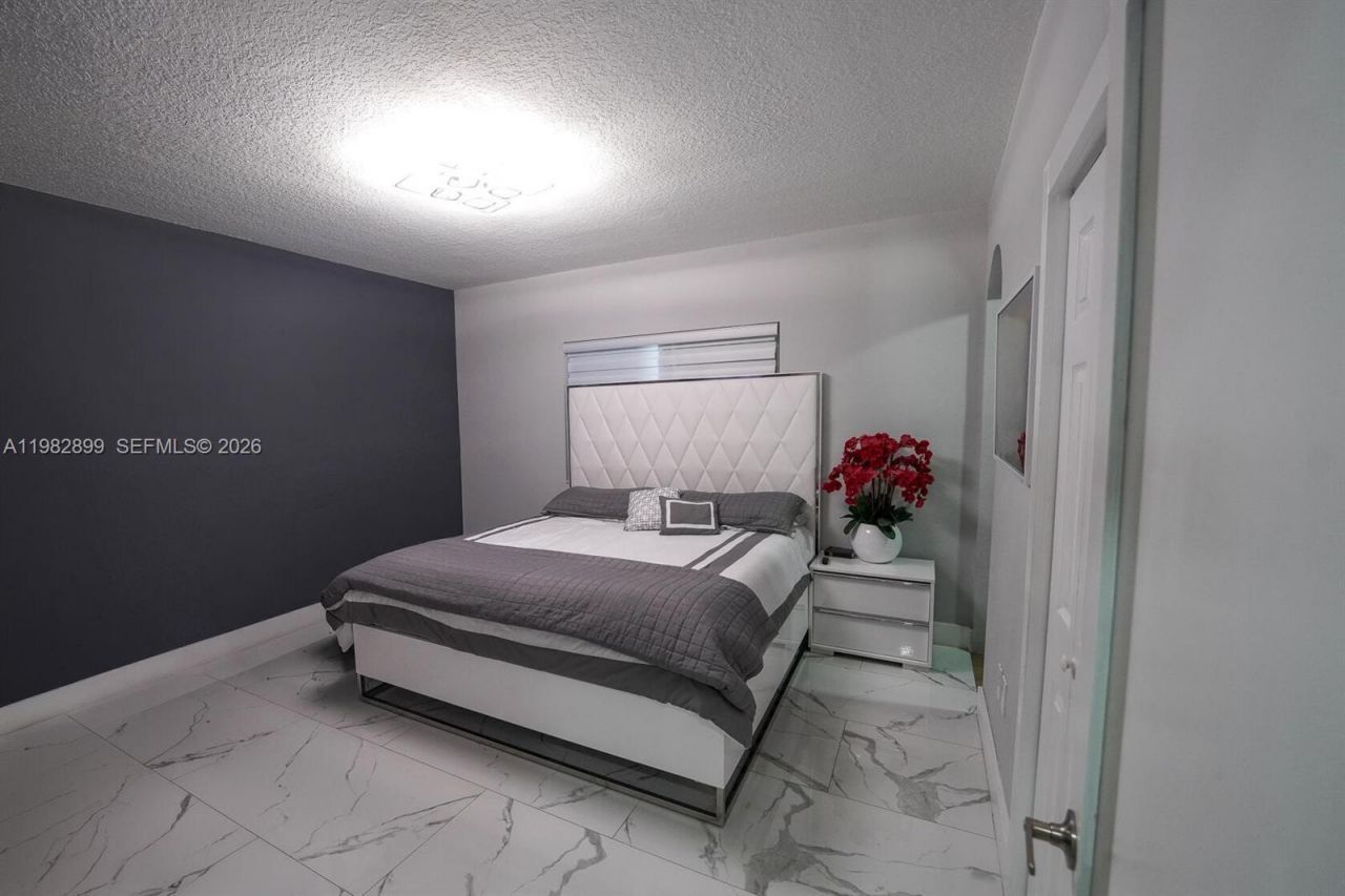 16334 SW 57th St, Miami, FL 33193 Photo