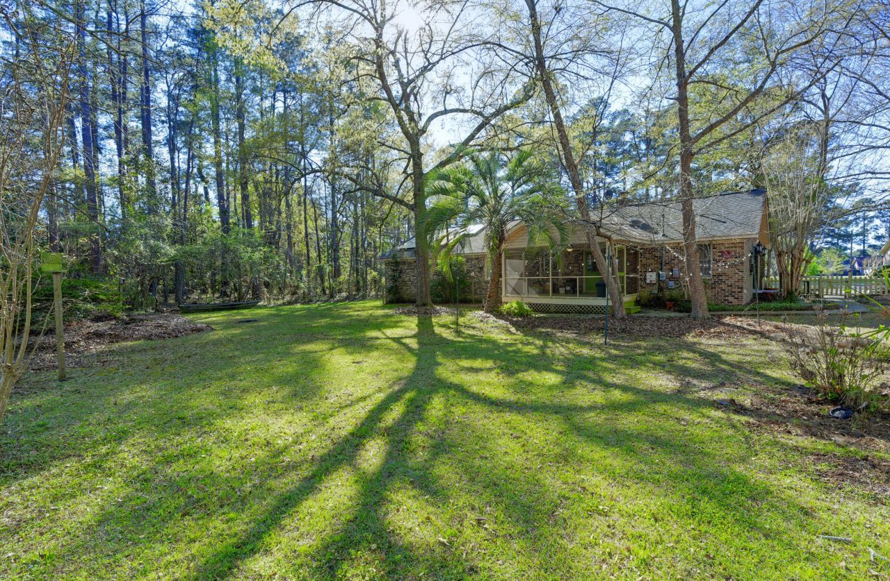 101 Dorchester Lane Photo 10