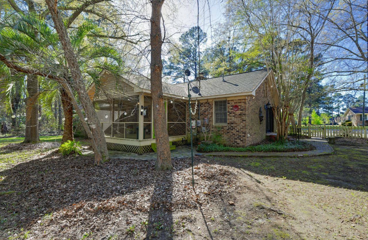 101 Dorchester Lane Photo 12