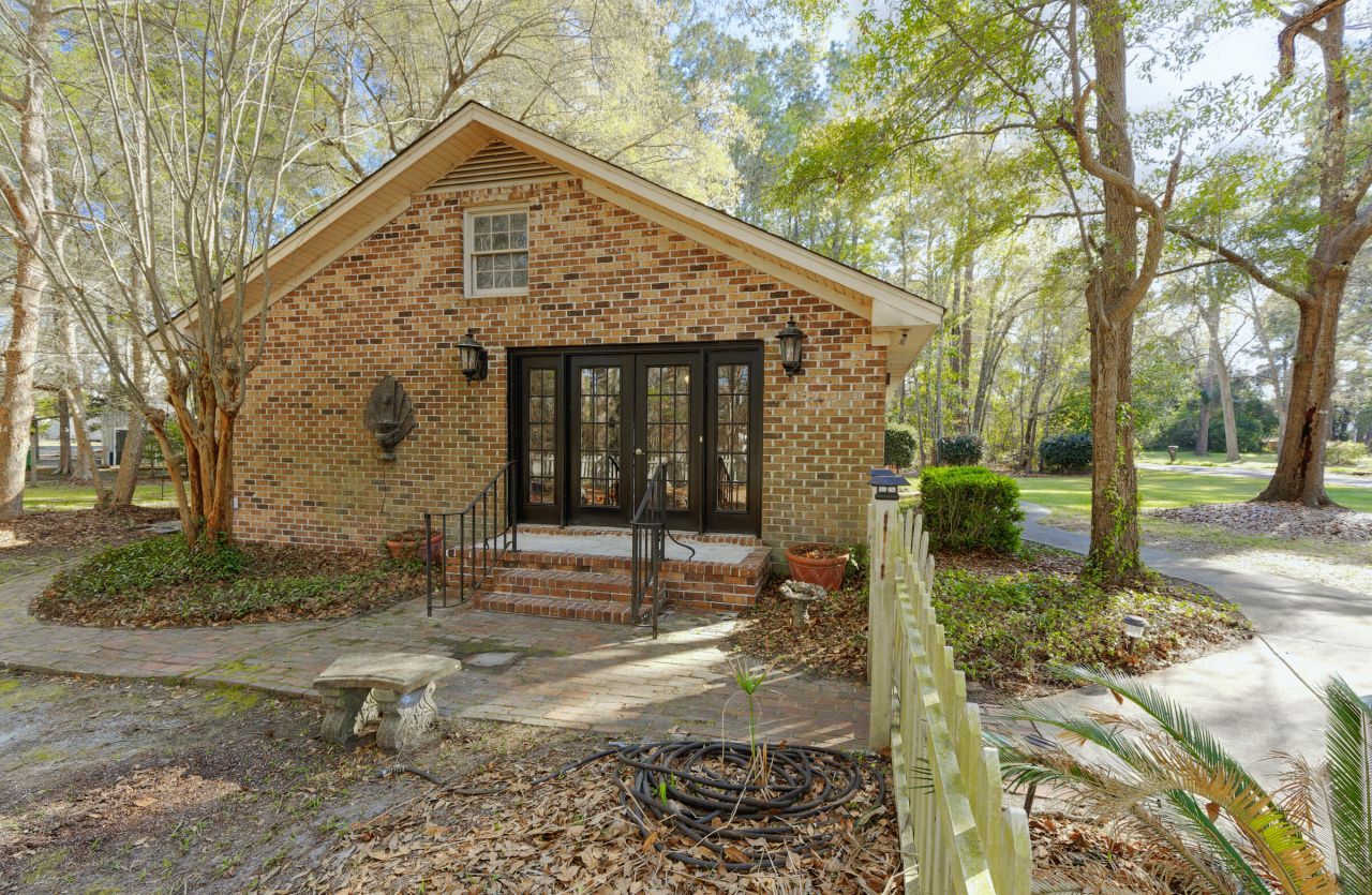 101 Dorchester Lane Photo 14