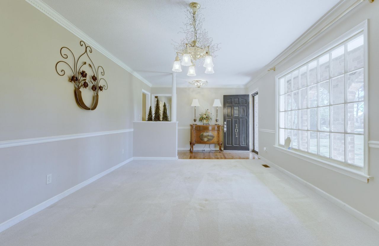 101 Dorchester Lane Photo 21