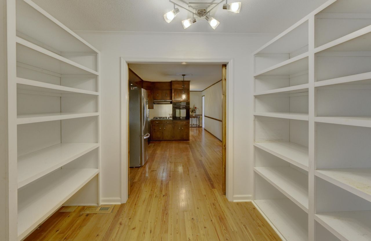 101 Dorchester Lane Photo 27