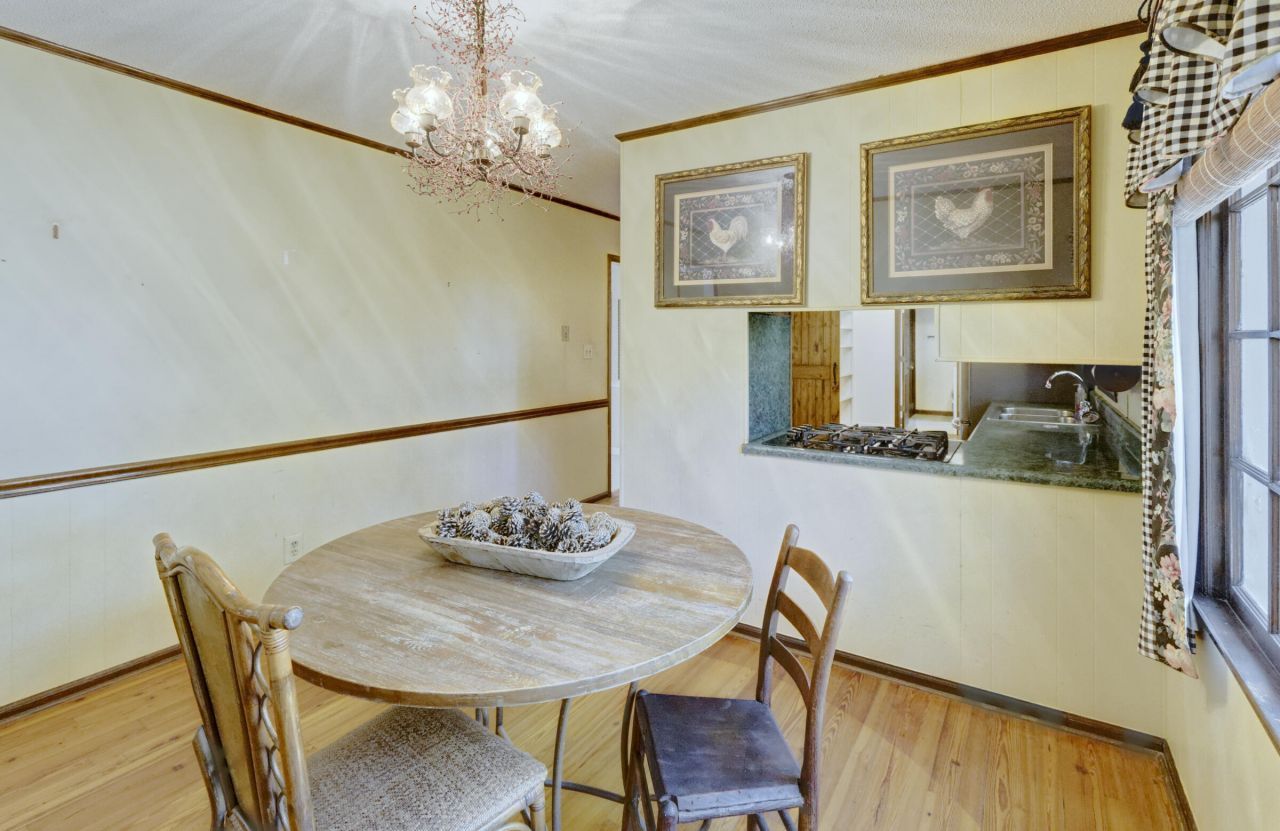 101 Dorchester Lane Photo 29