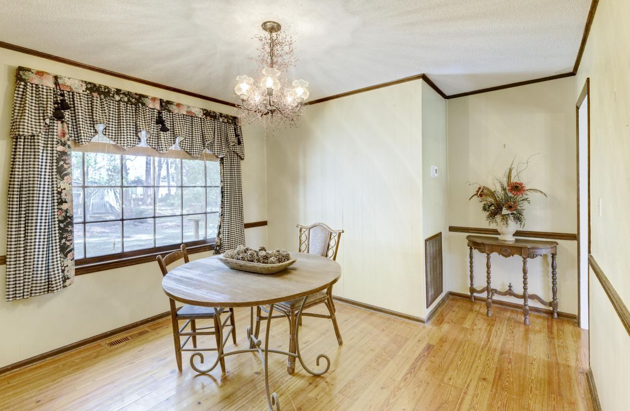 101 Dorchester Lane Photo 30