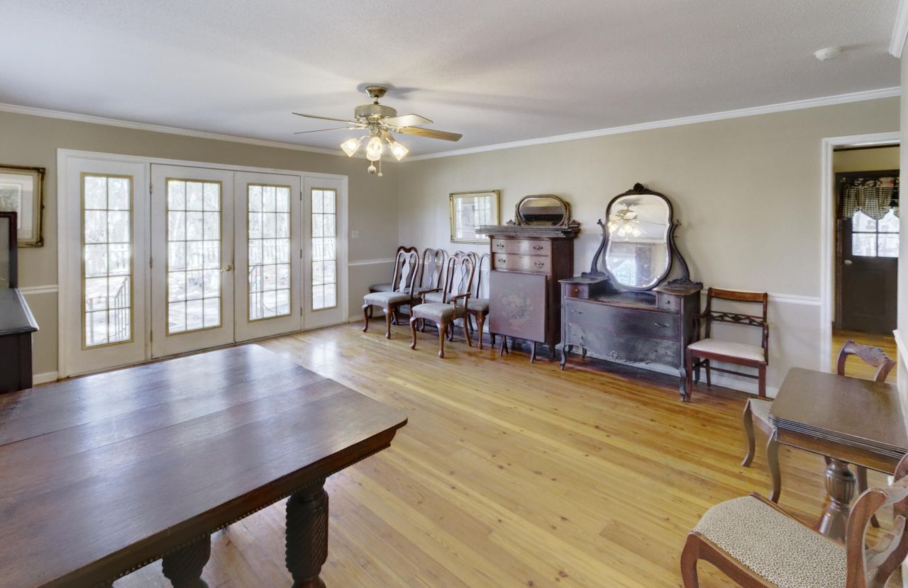 101 Dorchester Lane Photo 32