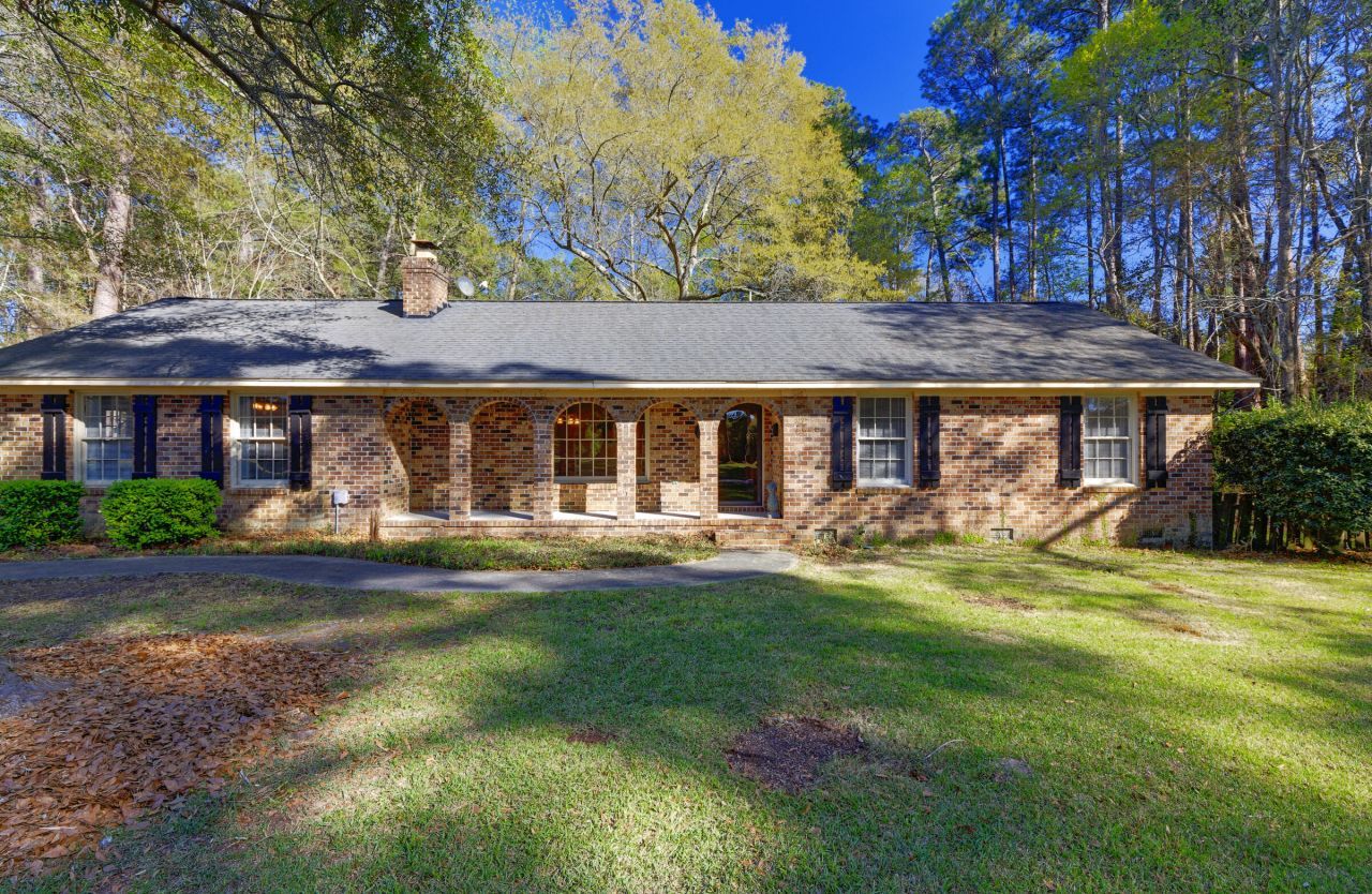 101 Dorchester Lane Photo 4