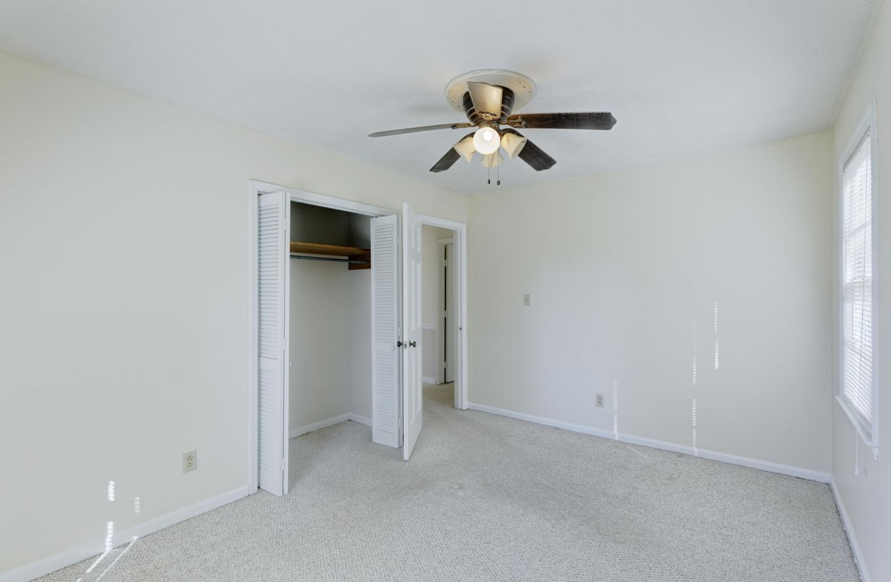 101 Dorchester Lane Photo 47