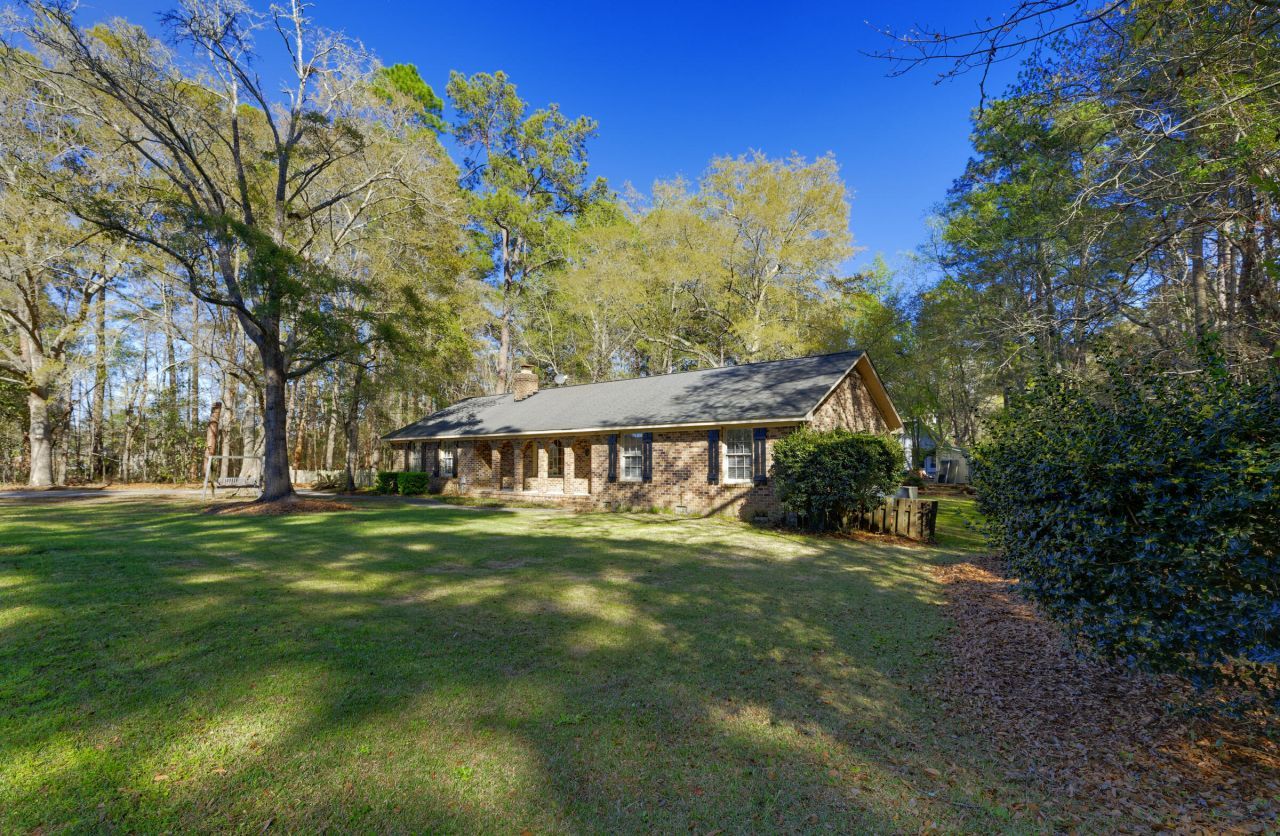 101 Dorchester Lane Photo 5