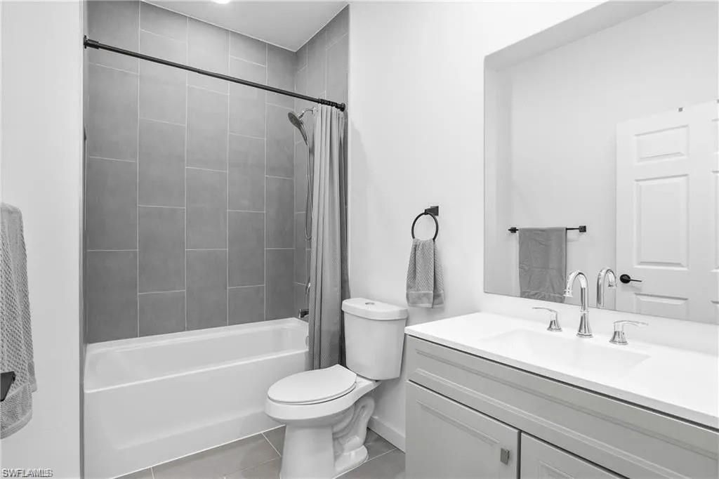 313/315 Ivan Ave S, Lehigh Acres, FL 33973 Photo