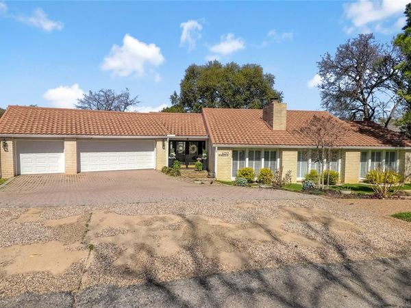 4017 Acapulco Street, Irving, TX 75062