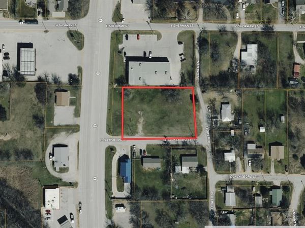 402 E Jacksboro Street, Chico, TX 76431