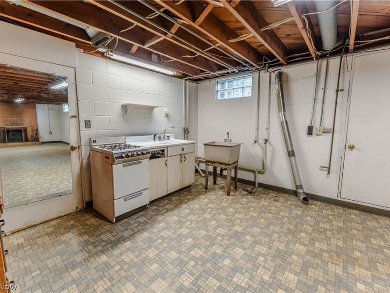 3967 Crooked Run Road NW, New Philadelphia, OH 44663 Photo 25