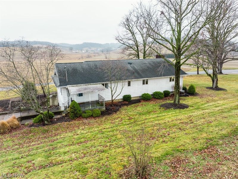 3967 Crooked Run Road NW, New Philadelphia, OH 44663 Photo 6