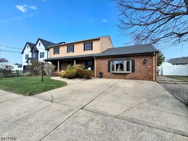 33 Nickel Ave, Sayreville, NJ 08872