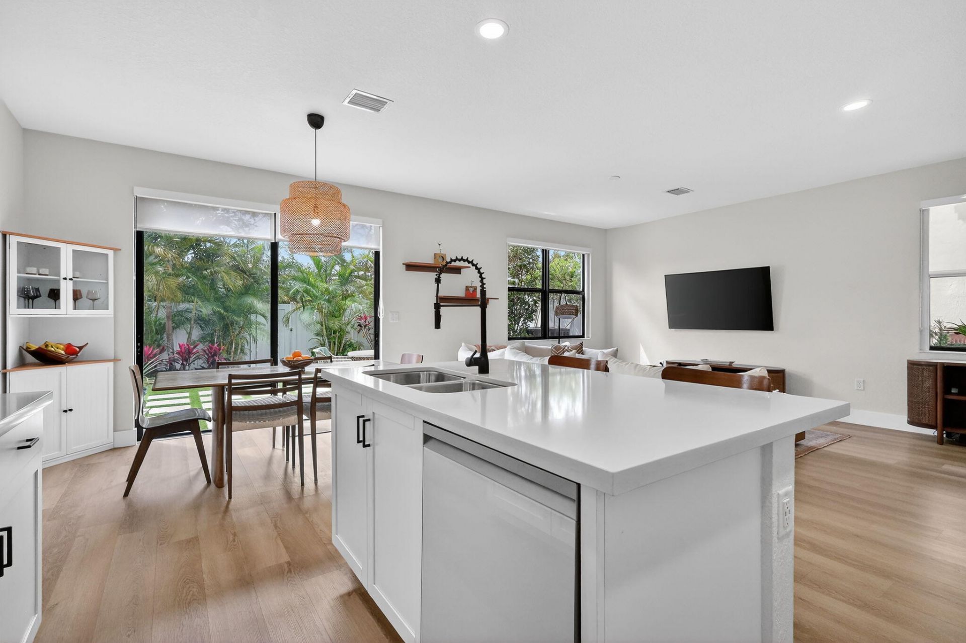 3234 W 100th Terrace, Hialeah, FL 33018 Photo