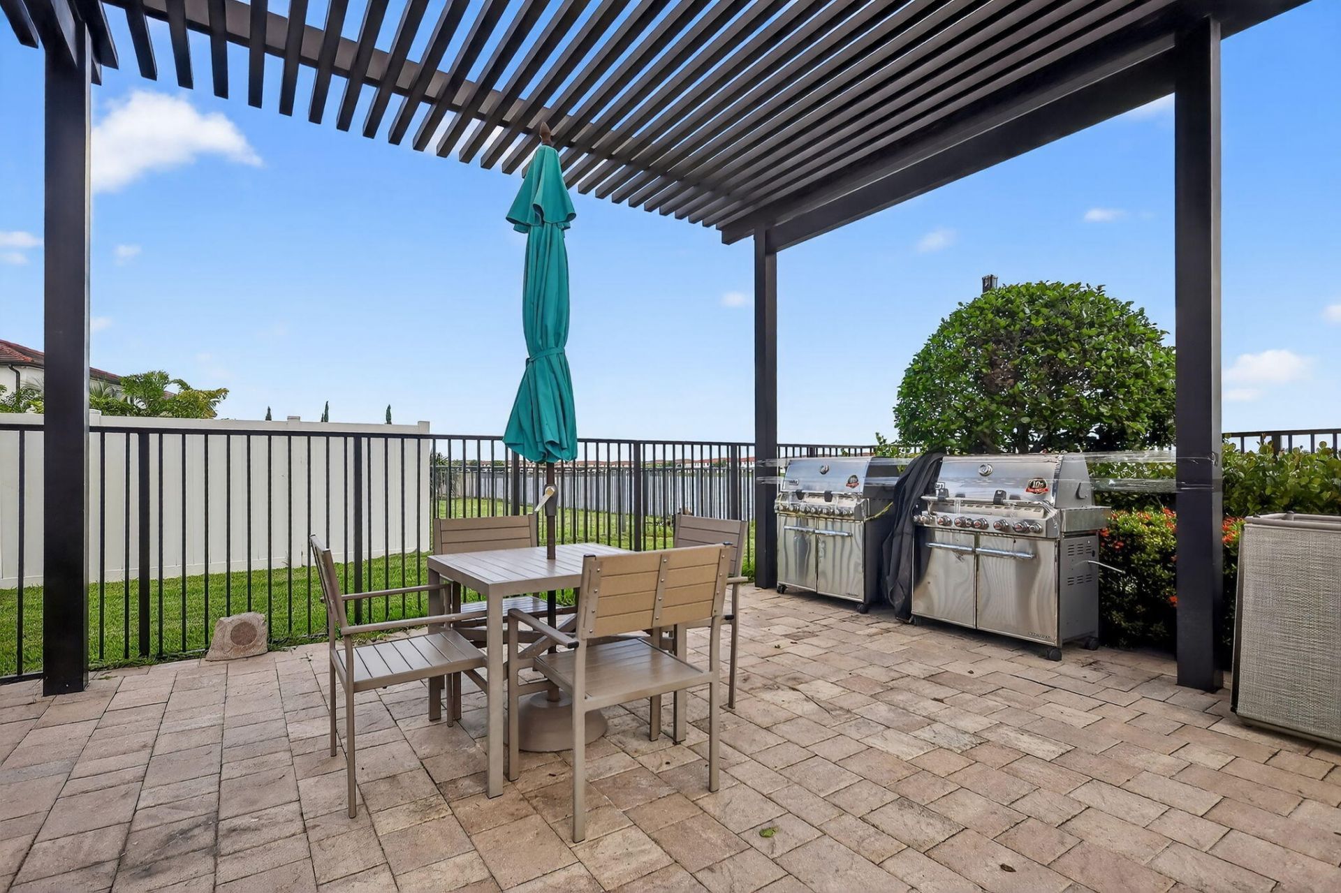 3234 W 100th Terrace, Hialeah, FL 33018 Photo