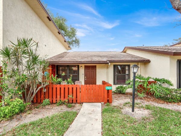 7909 SE Villa Circle, Hobe Sound, FL 33455