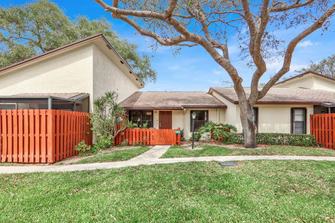 7909 SE Villa Circle, Hobe Sound, FL 33455 Photo