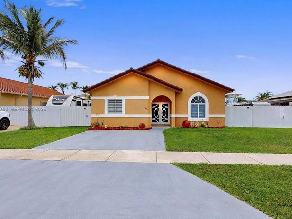 1405 SE 7th St, Homestead, FL 33033