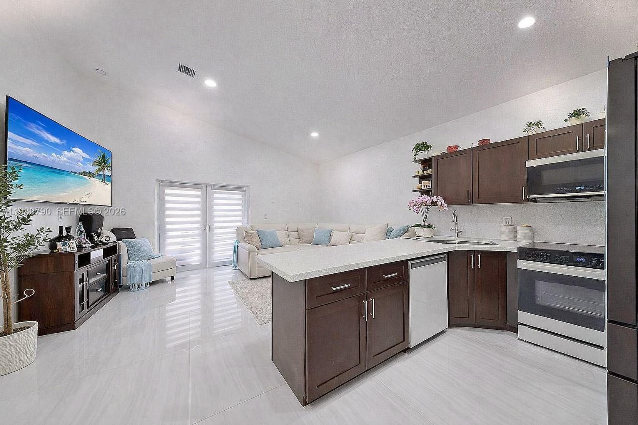 1405 SE 7th St, Homestead, FL 33033 Photo