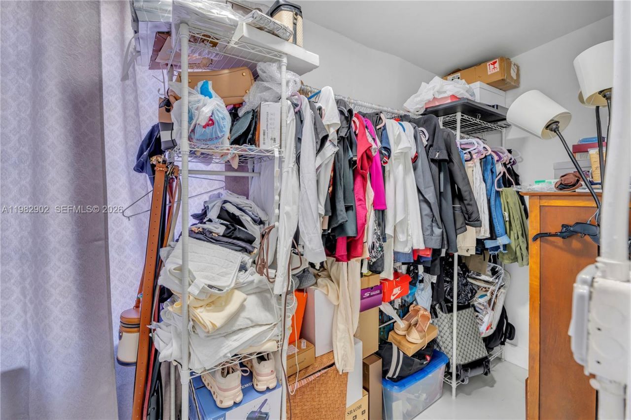 250 NW 34th Ave , Miami, FL 33125 Photo