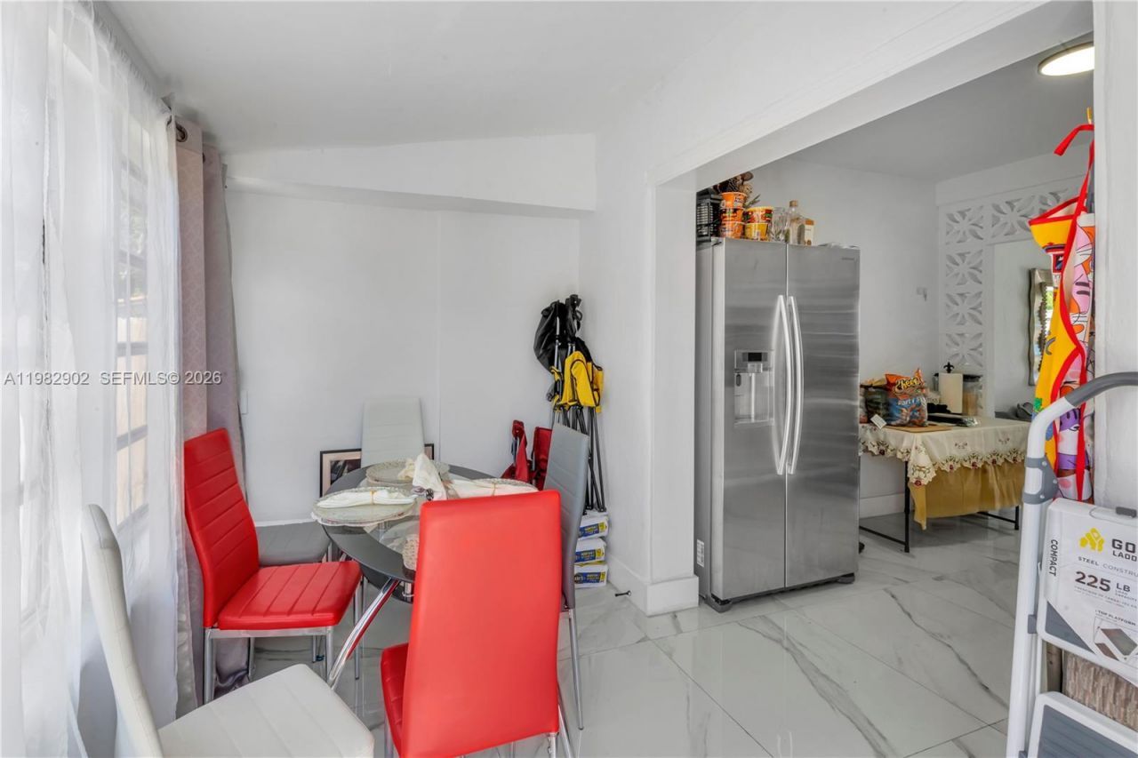 250 NW 34th Ave , Miami, FL 33125 Photo