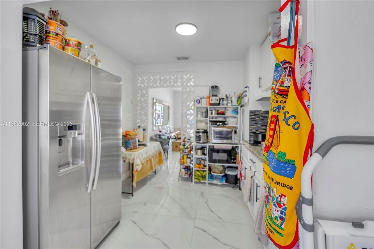 250 NW 34th Ave , Miami, FL 33125 Photo