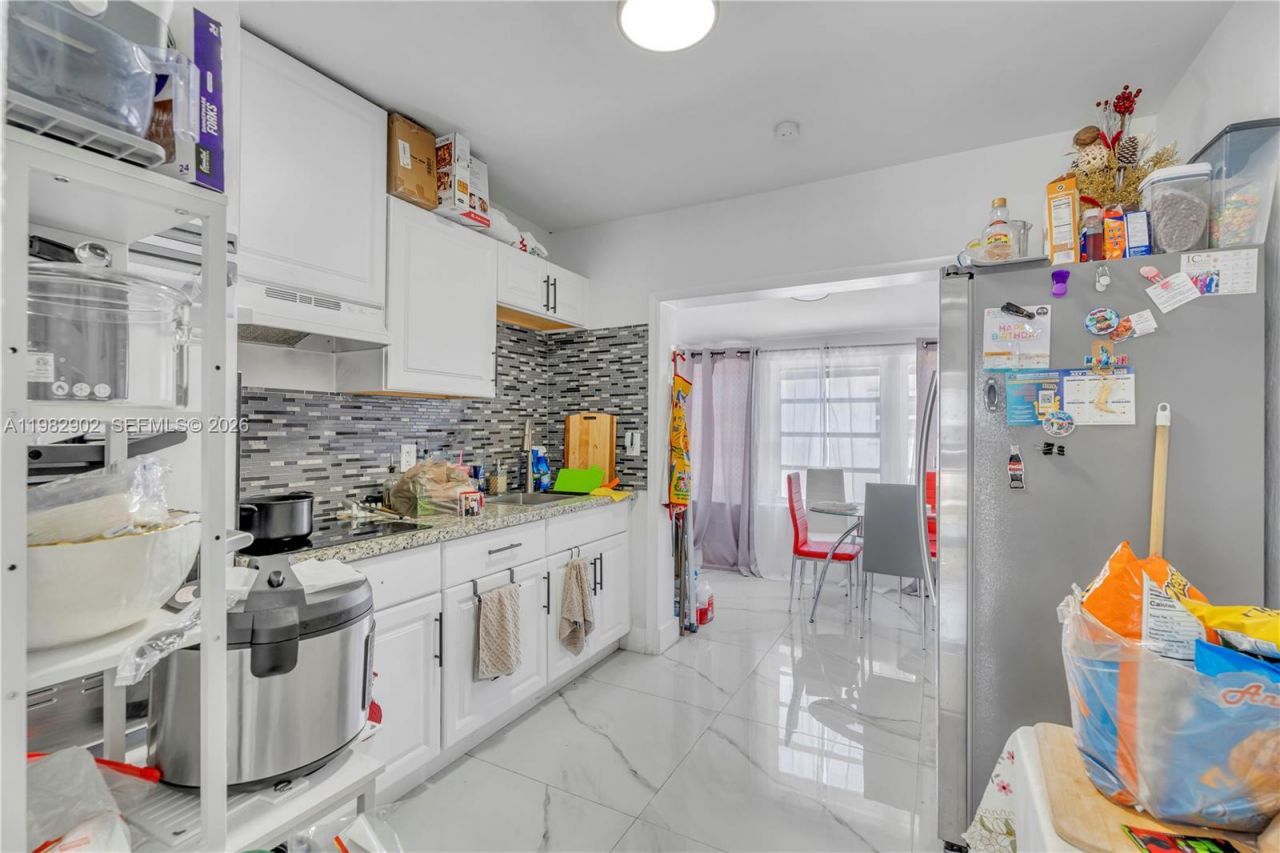 250 NW 34th Ave , Miami, FL 33125 Photo