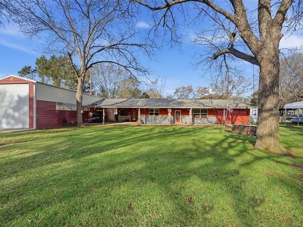 115 Friar Tuck Drive, Gordonville, TX 76245