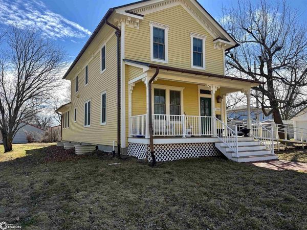 1316 4th Avenue, Grinnell, IA 50112
