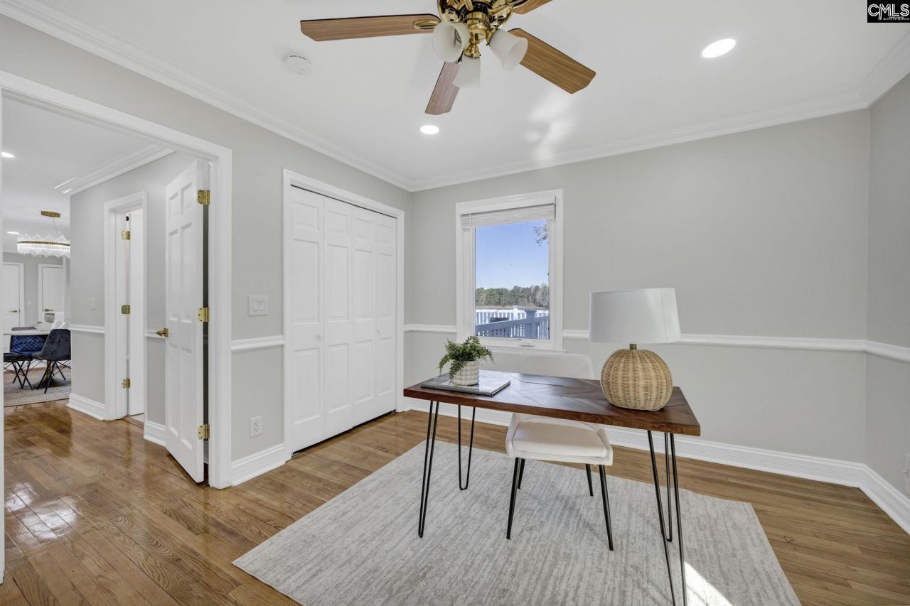 405 Park Lake Circle Photo 14