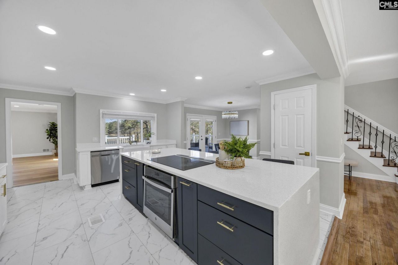 405 Park Lake Circle Photo 20