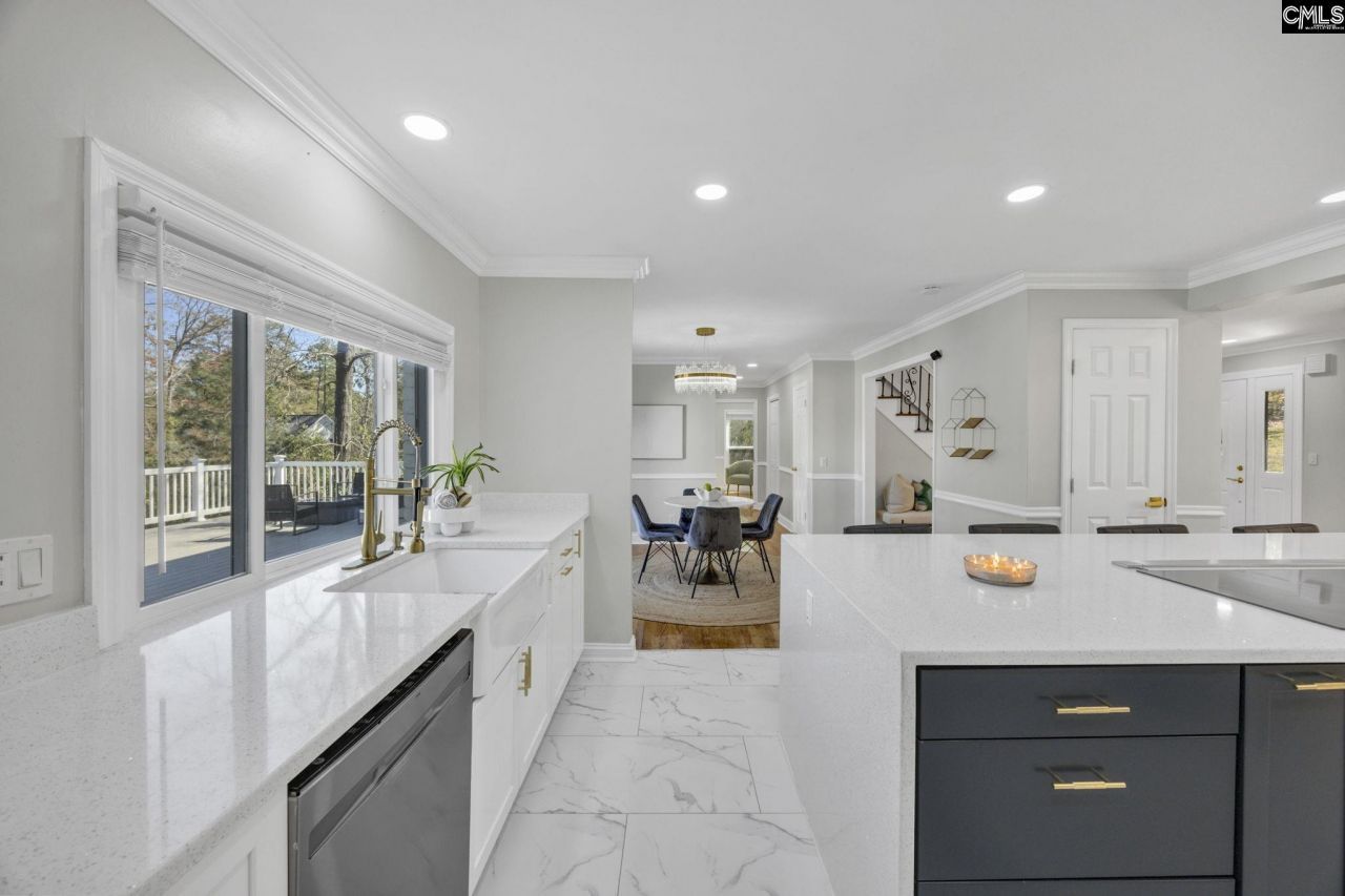 405 Park Lake Circle Photo 24