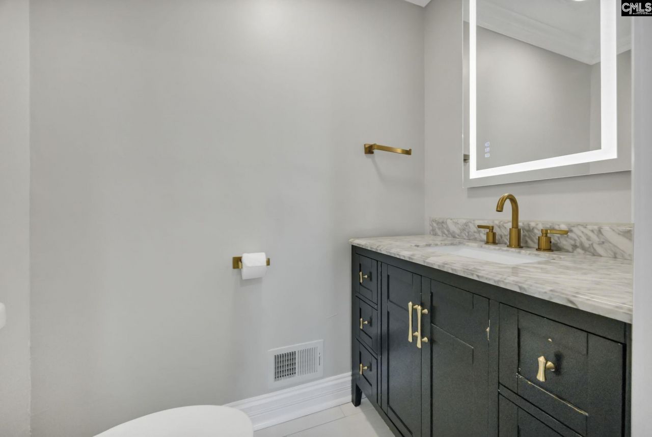 405 Park Lake Circle Photo 29