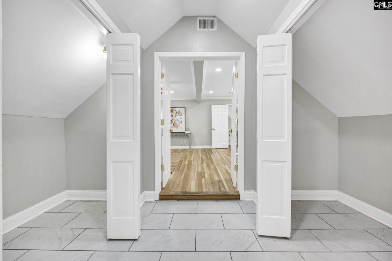 405 Park Lake Circle Photo 45