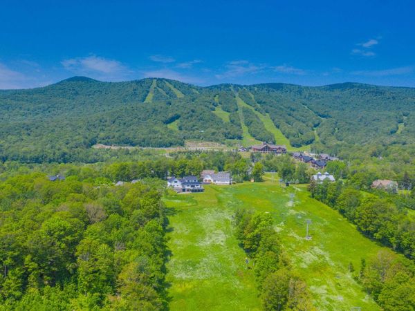 22 Stags Leap Lane, Wilmington, VT 05363