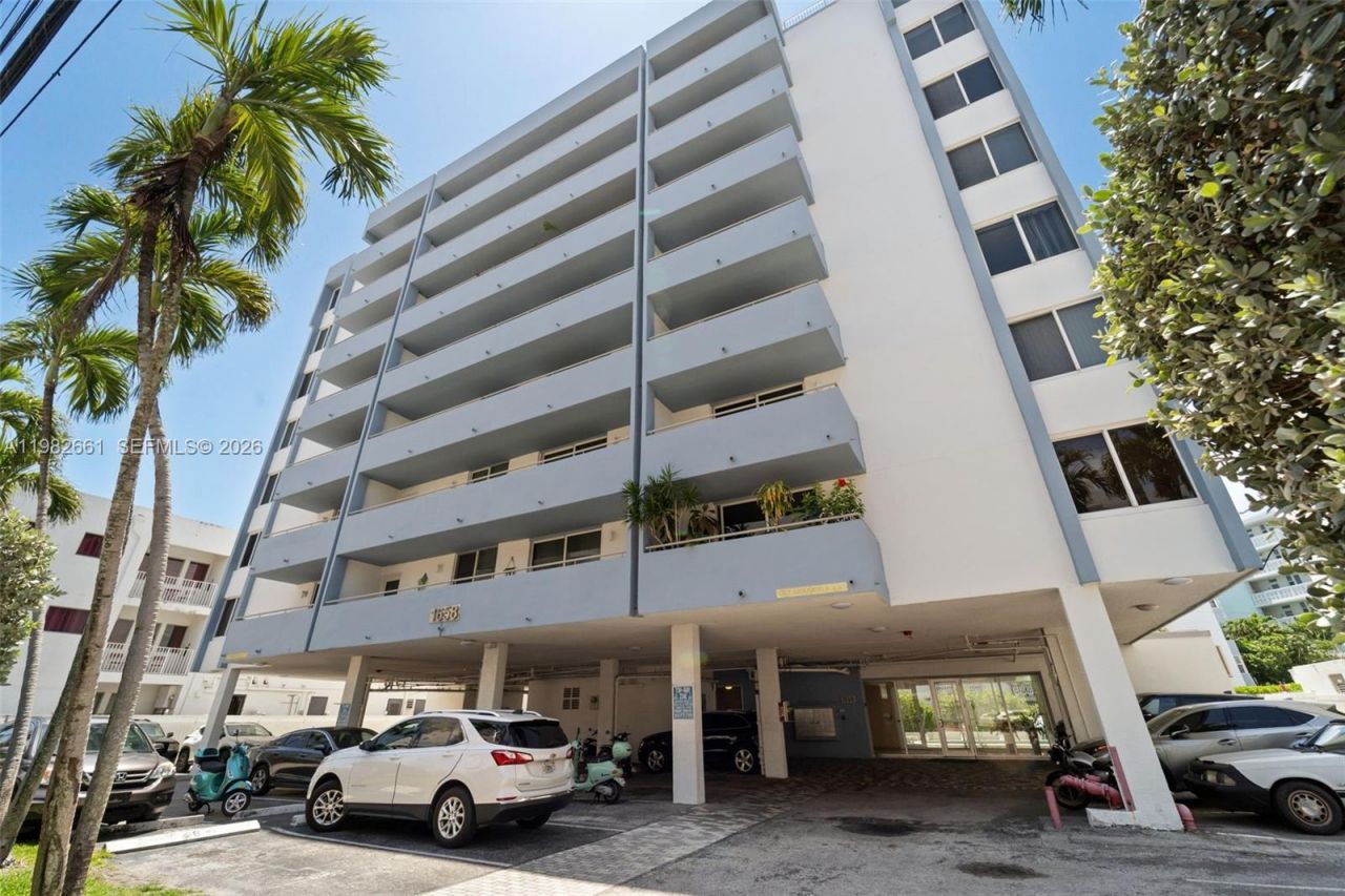 1658 Bay Rd , Unit 703, Miami Beach, FL 33139 Photo