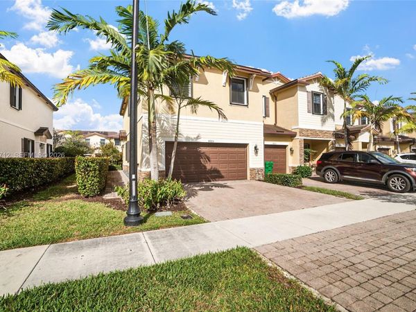 4665 Caspian Way, Davie, FL 33314