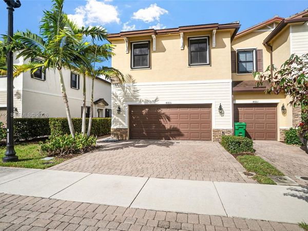 4665 Caspian Way, Davie, FL 33314